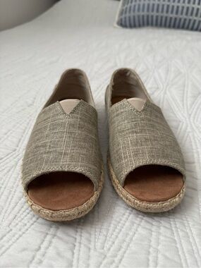 Toms Neutral Linen Peep-Toe Espadrilles - Beige